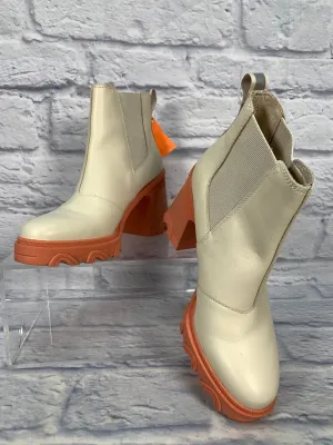 Boots Leather By Sorel In Cream, Size: 9