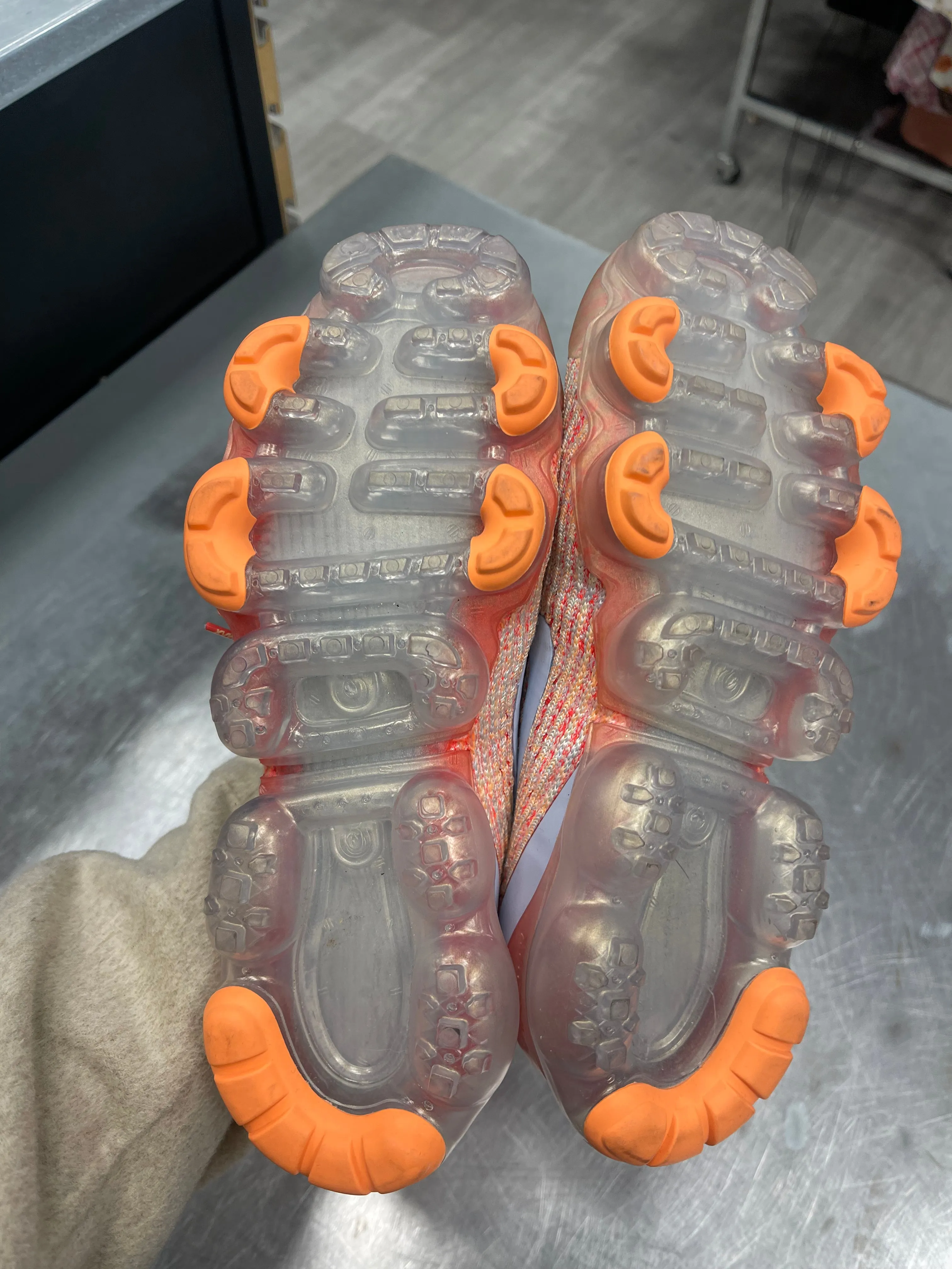 Nike Athletic Shoes Womens 9 Vapormax