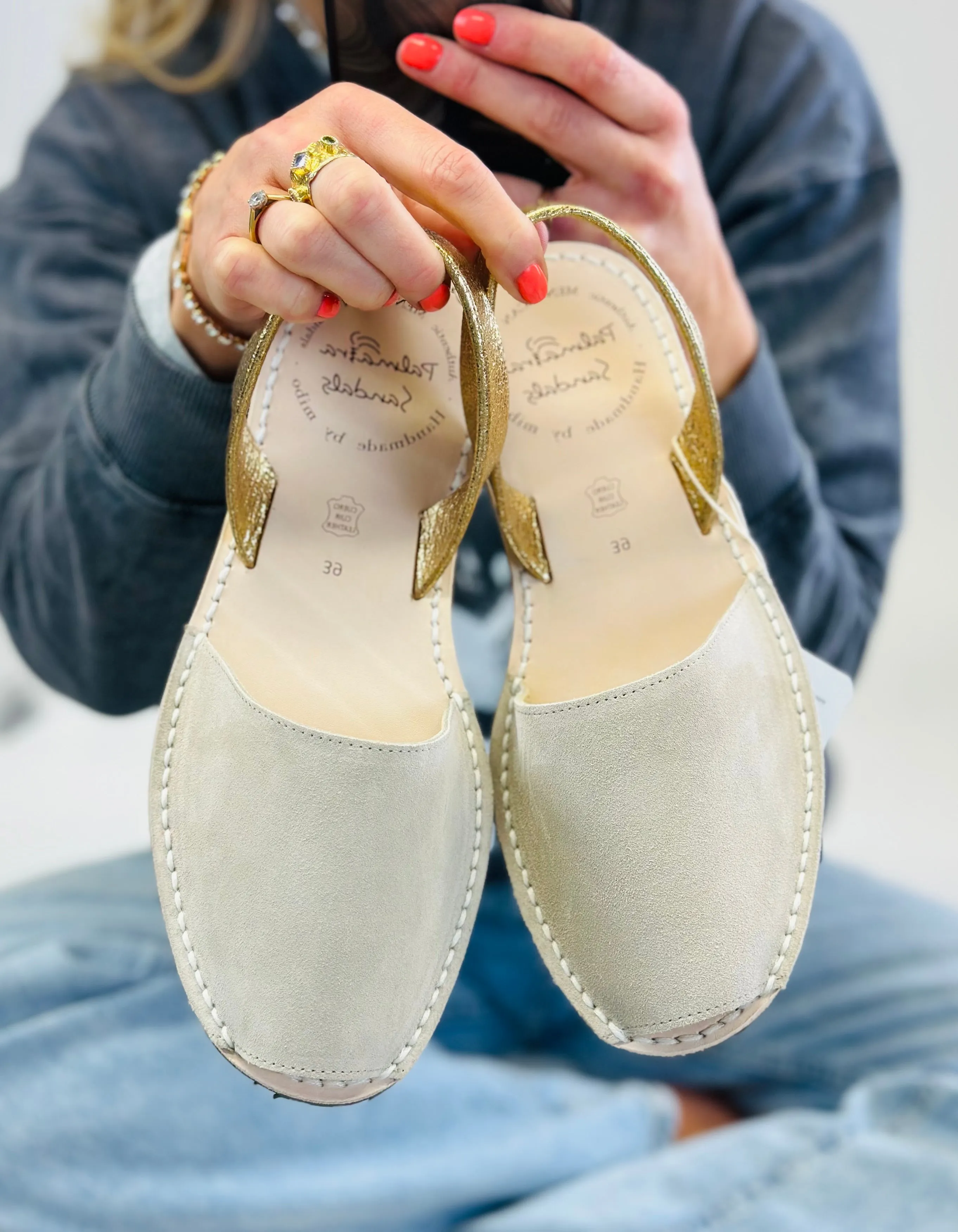 Seashell Suede Avacas